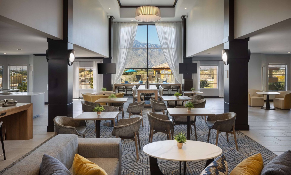 Cathedral City Hotel | Homewood Suites by Hilton Cathedral City Palm Springs