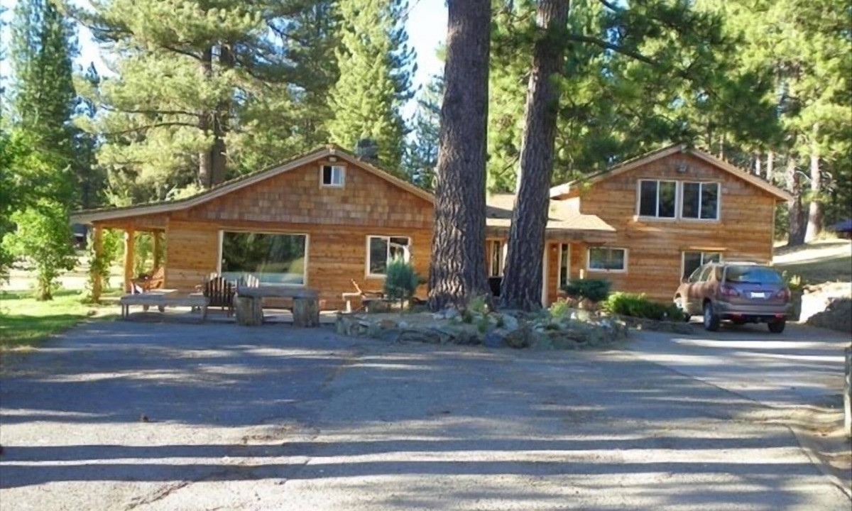 Valley Ranch House | Hot Tub, sleeps 12, Centrally located to 5 golf courses.