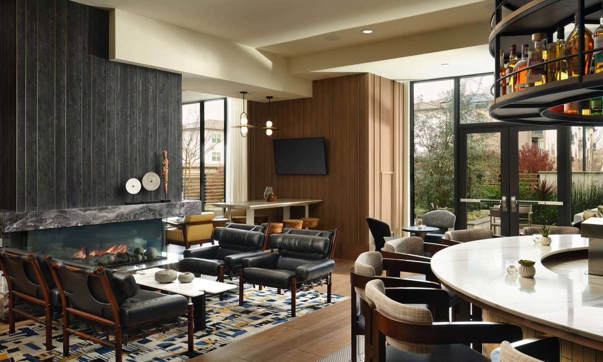 Rohnert Park Hotel | Hotel Centro Sonoma Wine Country, Tapestry Collection Hilton