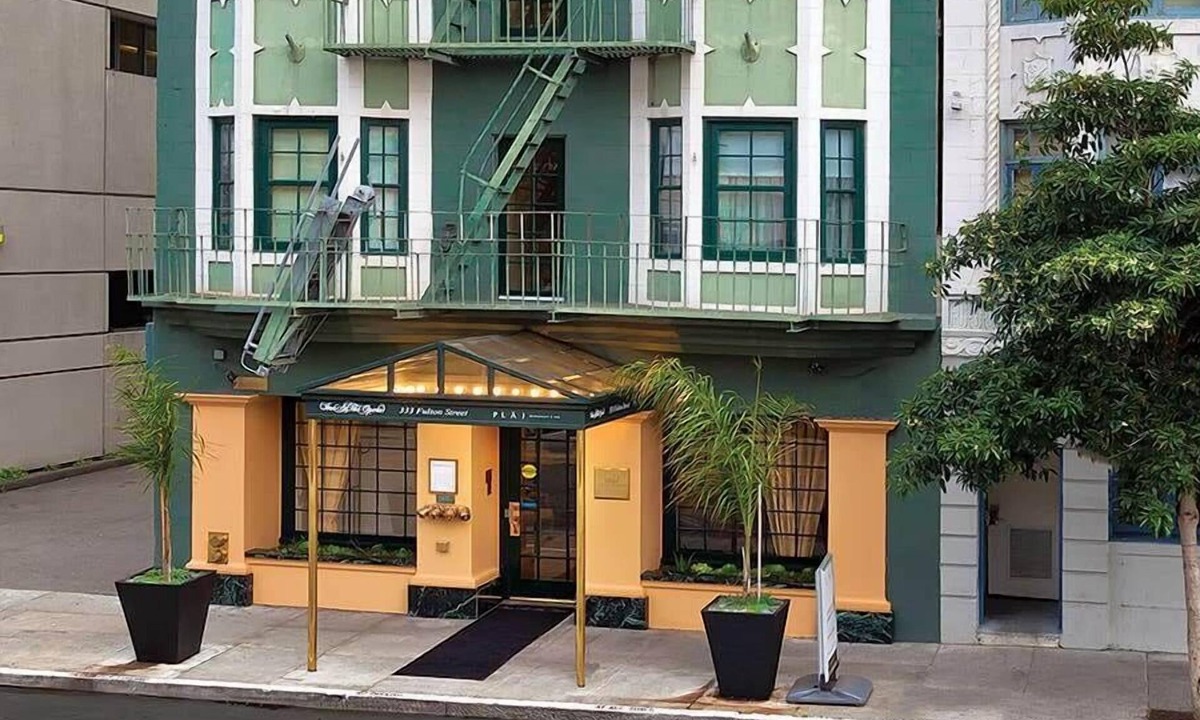 Fillmore District Apartment | Hotel Room Performing Arts Venues Theater Lover!