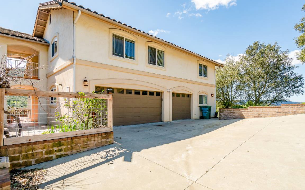 Atascadero House | House ∙ 4 bedrooms ∙ 9 guests
