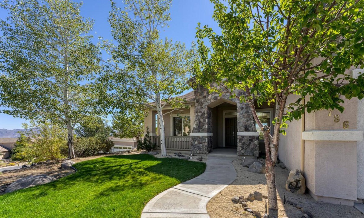 Reno House | House located in a Guard Gated Community of Arrowcreek