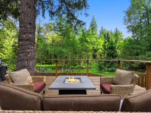 Marmot House | Howard's Hideaway Riverfront Pet Friendly Cabin