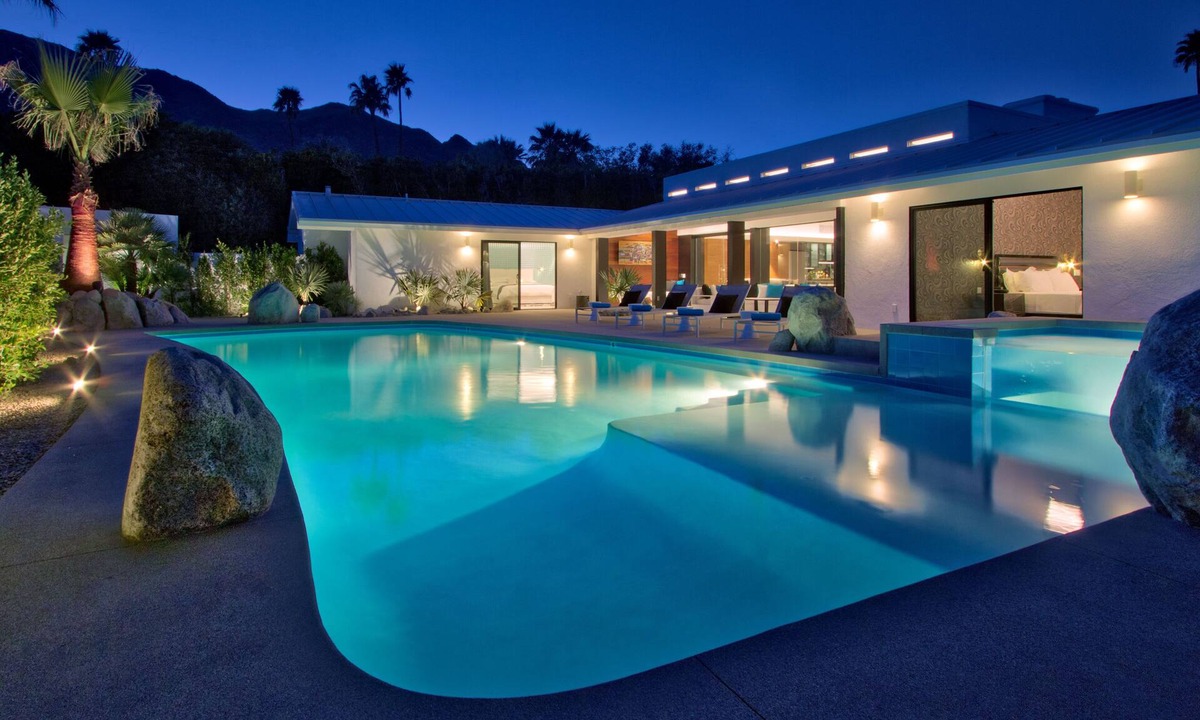 Old Las Palmas House | Huge Lux Private Estate- Best location, Gourmet kitchen, Pickleball, Pool, Spa
