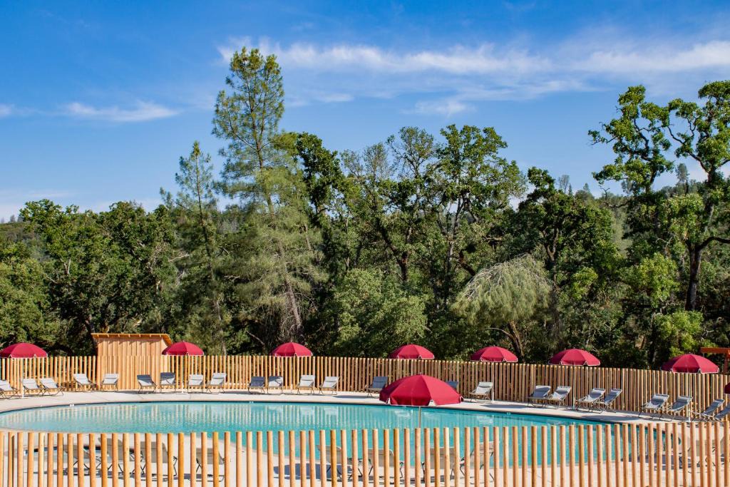 Lower Lake Other | Huttopia Wine Country - Northern California