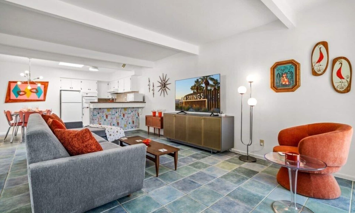 Sunrise Vista Chino Condo | Iconic Swiss Miss Near Downtown PS