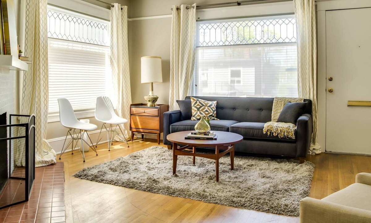 Irvington Condo | Incredibly Located Urban Retreat, Close to Shopping, Restaurants, and Groceries, Walk to Everything