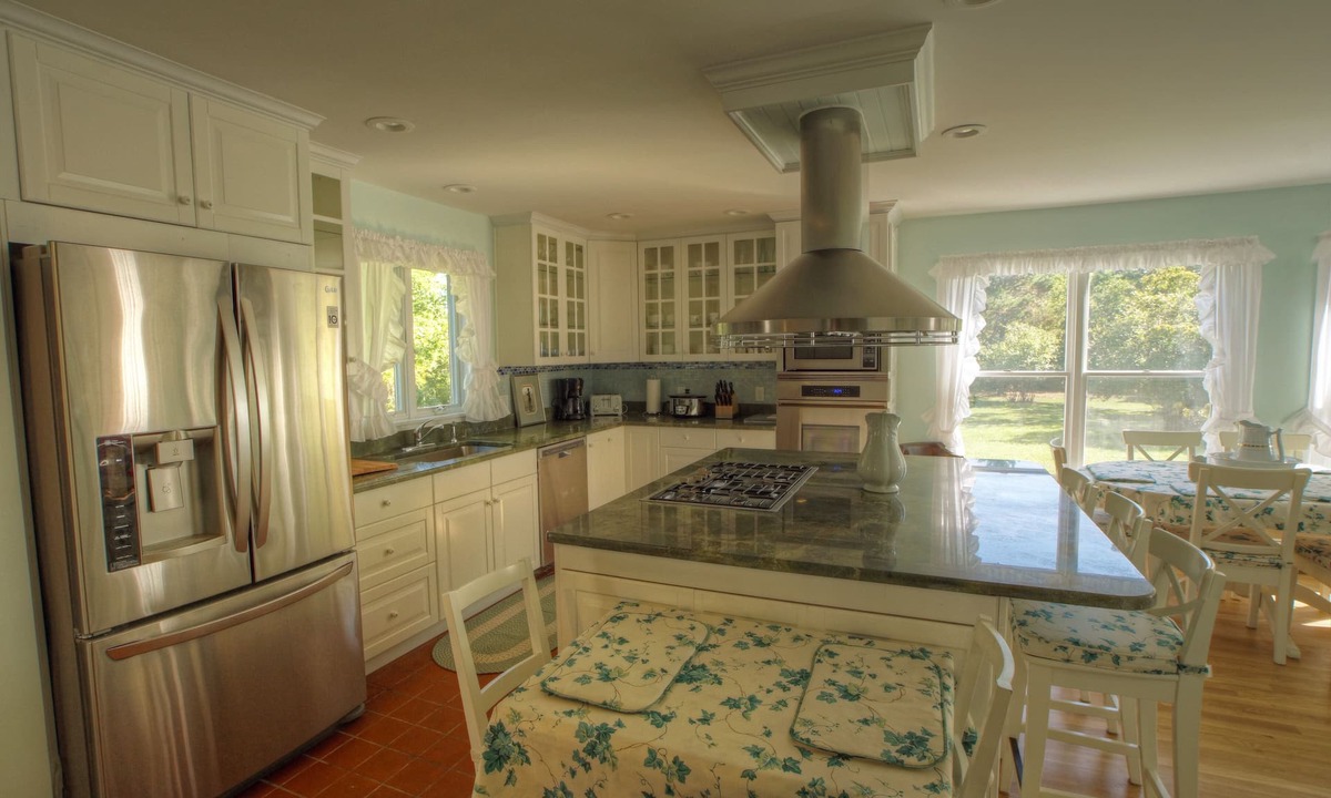 Edgartown House | Inquire about spring 2027 special extended stay pricing