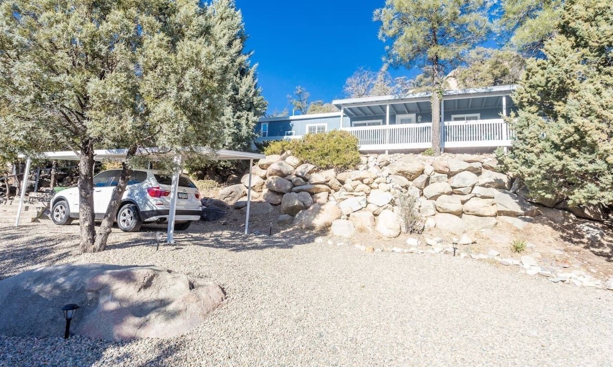 Prescott Cottage | Iron Springs Cottage Perfect Boulder Retreat ! 2 Bedrooms, 1 Bath, Sleeps 4