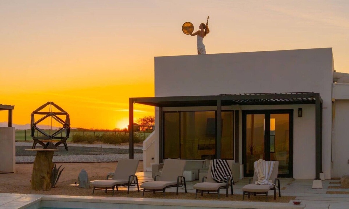 Joshua Tree House | JT Art Villa | Luxe & Unique Artistic Getaway