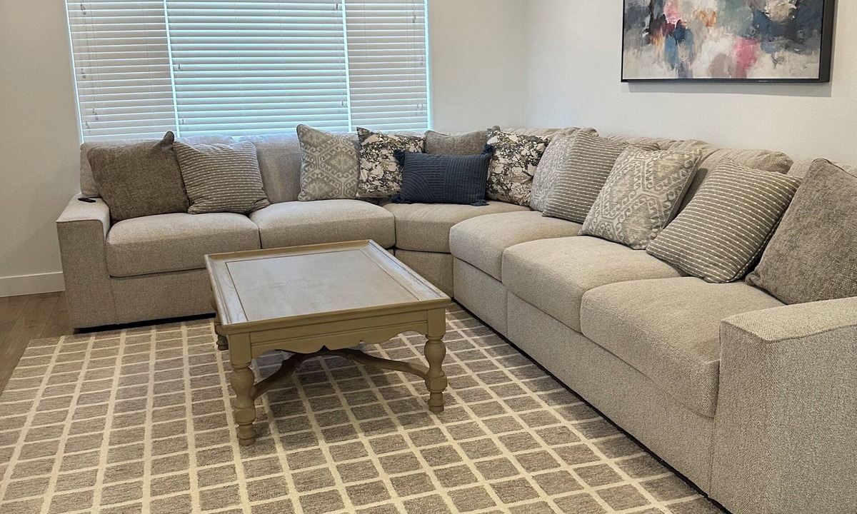 Leeds House | Just listed King beds in 3 bedrooms. Great location. Absolutely beautiful home.