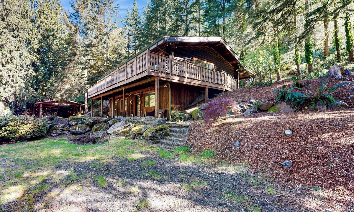 Kalama House | Kalama River View! Family-Friendly Nature Escape