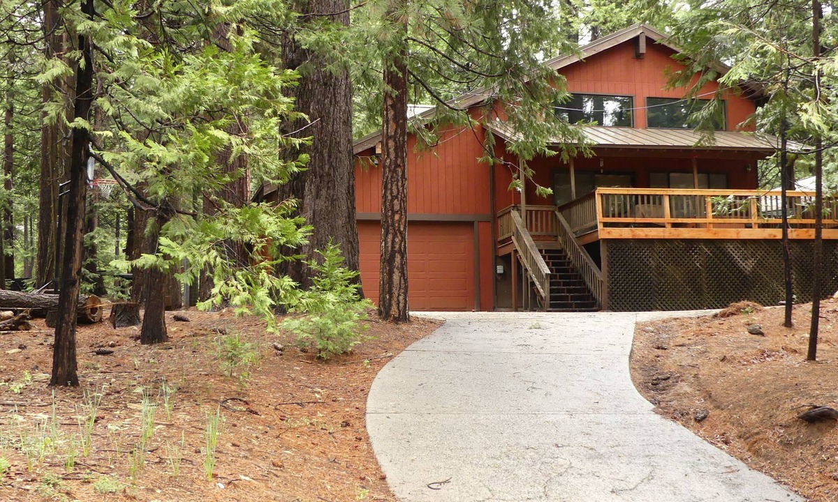 Arnold Cabin | Karock Lodge - w/Pool Access!