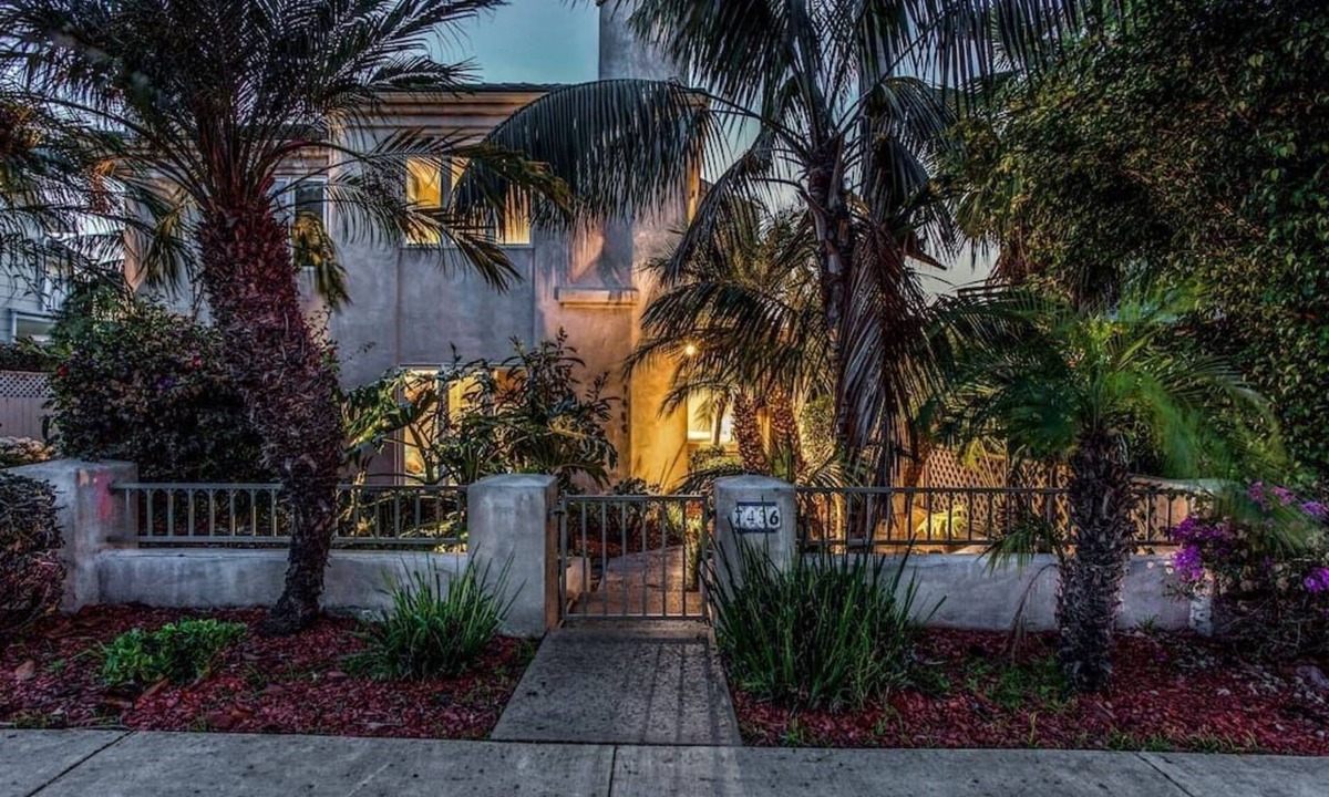 Village of La Jolla House | La Jolla Beach Village Serenity