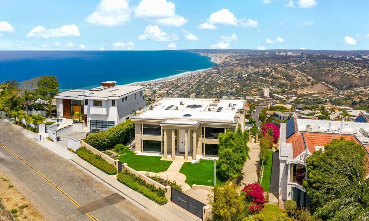 Country Club House | La Jolla Top Of The World Mansion