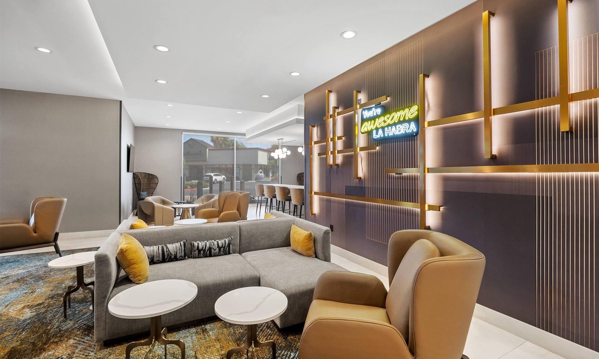 La Habra Hotel | La Quinta Inn & Suites by Wyndham La Habra