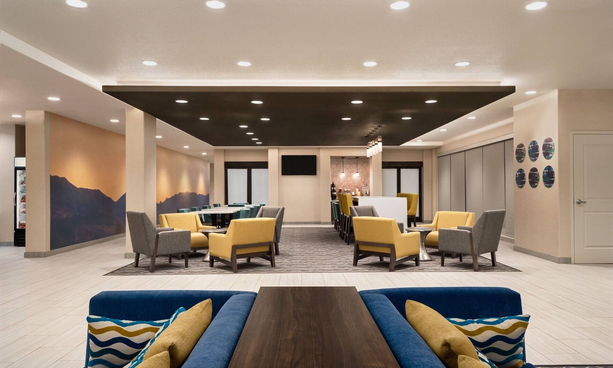 Clovis Hotel | La Quinta Inn & Suites by Wyndham Clovis CA