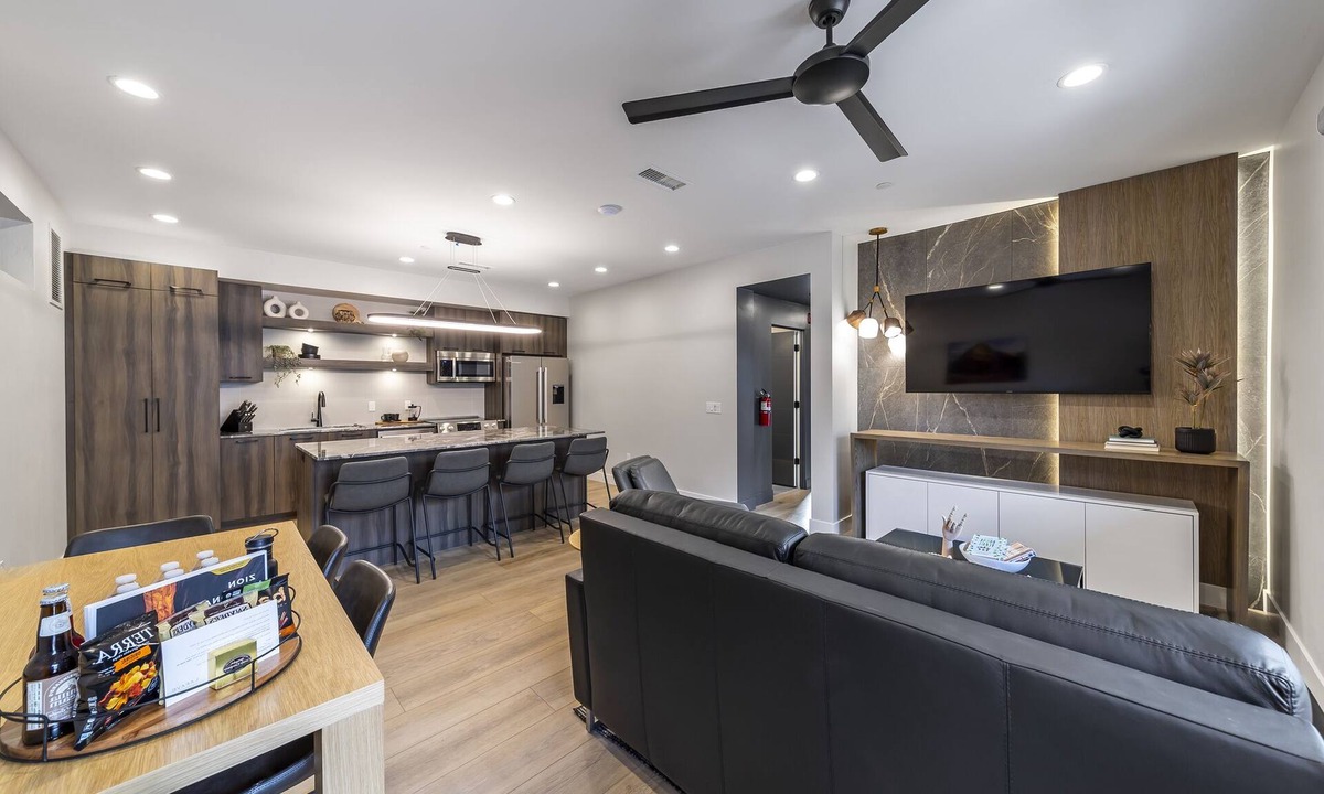 Zion National Park South Entrance Villa | LaFave-Luxury Villa at Zion: Mount Kinesava