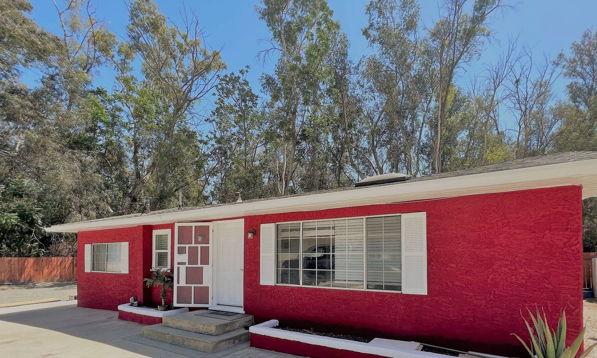 Lake Elsinore House | Lake Elsinore Country Home 3 Rooms/2Baths