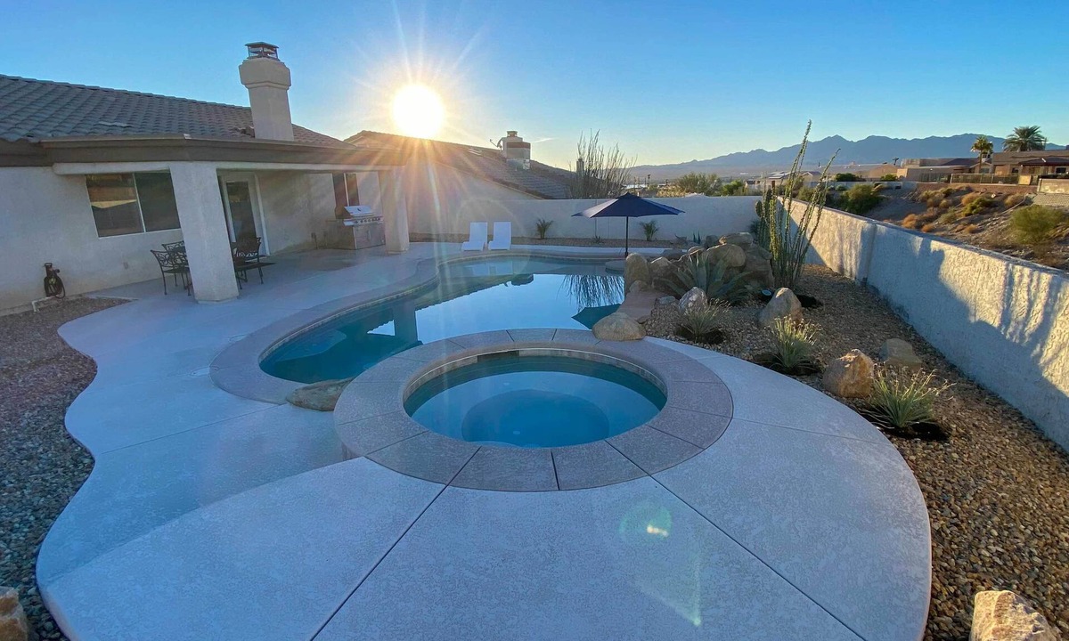 Lake Havasu City House | Lake Havasu City House w/Fire Pit, Pool & Spa!