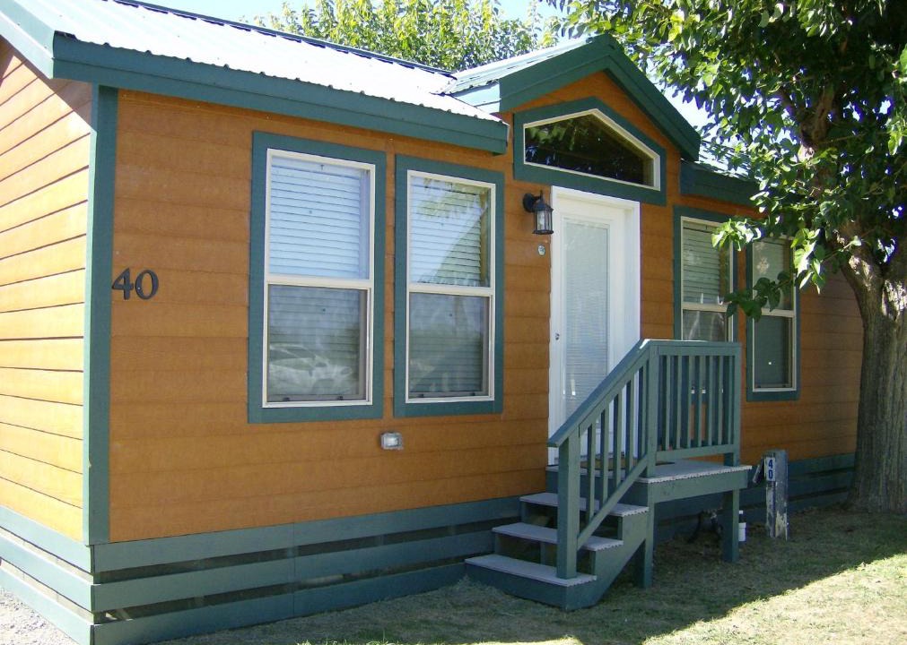 Nicolaus Resort | Lake Minden Camping Resort Cottage 4