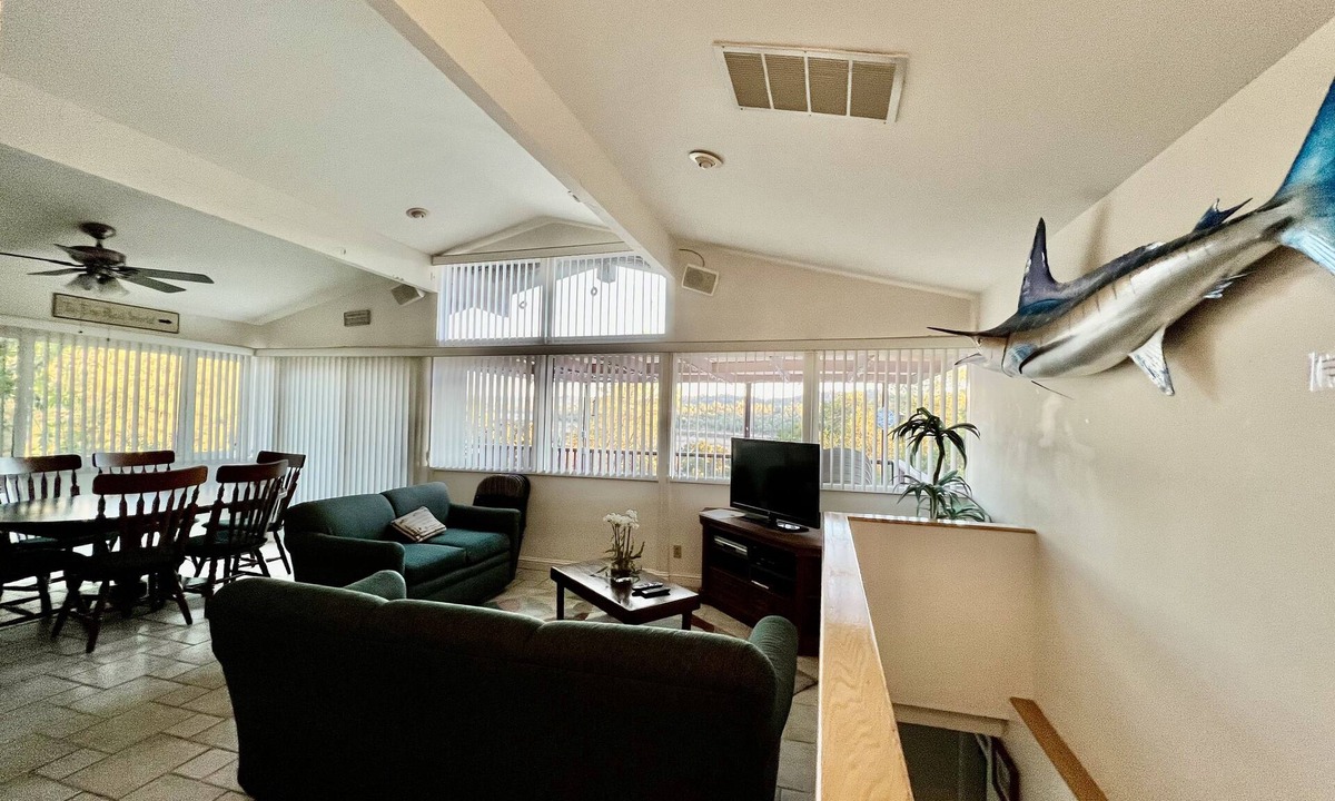 Oak Shores House | Lakefront Nacimiento home close to West Ramp, Internet, Dish, Pet Friendly too