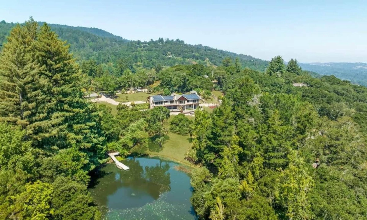 Woodside House | Lakefront Redwood Retreat 15 Minutes from Stanford