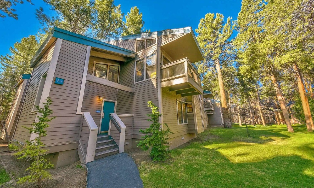 South Lake Tahoe House | Lakefront Townhome in South Lake Tahoe
