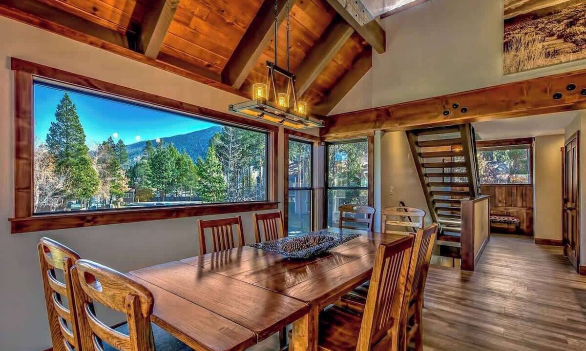 South Lake Tahoe House | Lakeside Haven by Heavenly Sand