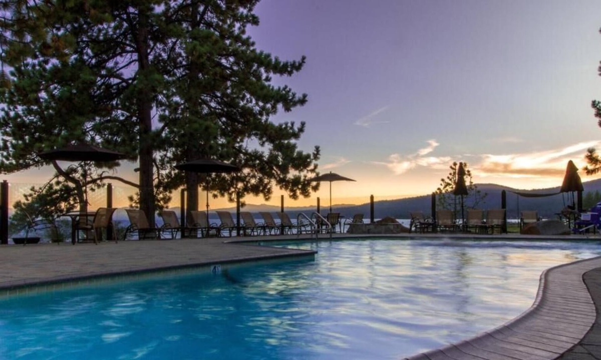 Tahoya Shores Cabin | Lakeside Retreat. PERFECT for friends & family.