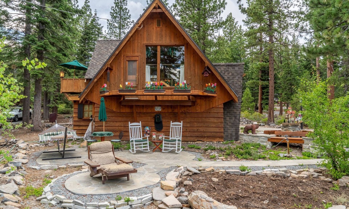 Ridgewood House | Lakeview Chalet in Carnelian Bay