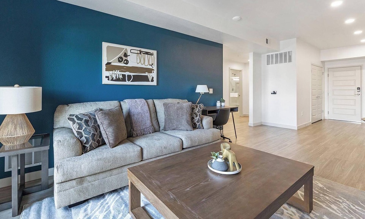 North Mountain Apartment | Landing | Beautiful 1BD, Pool, Gym