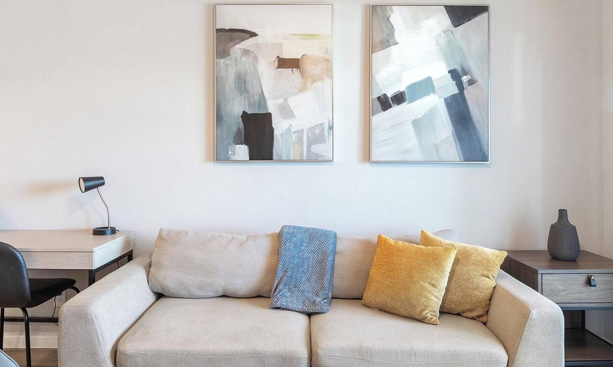 Townsite Apartment | Landing | Chic 2BD, Rooftop Lounge, Pool