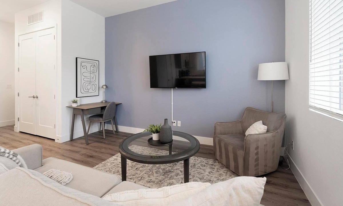 Maryvale Apartment | Landing | Spectacular 1BD, Gym