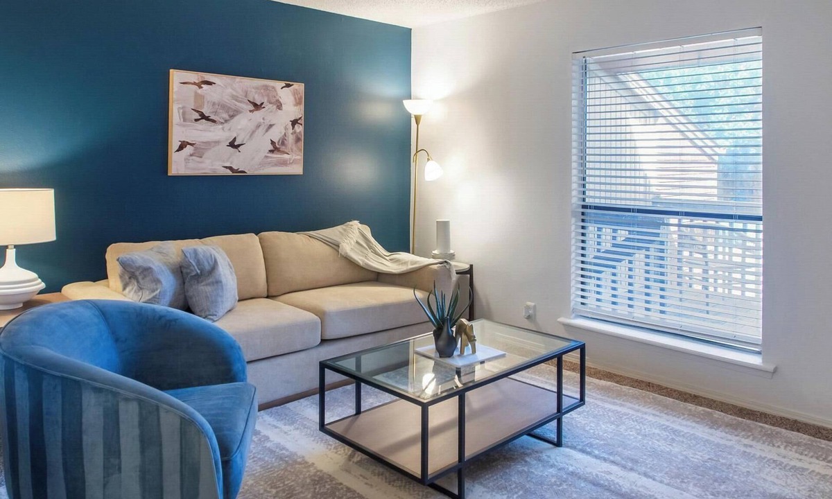 South Tulsa Apartment | Landing | Spectacular 2BD, Clubhouse, Pool
