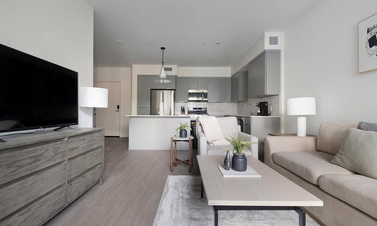 Rhodes Ranch Apartment | Landing | Stunning 1BD, Clubhouse, Rooftop Lounge