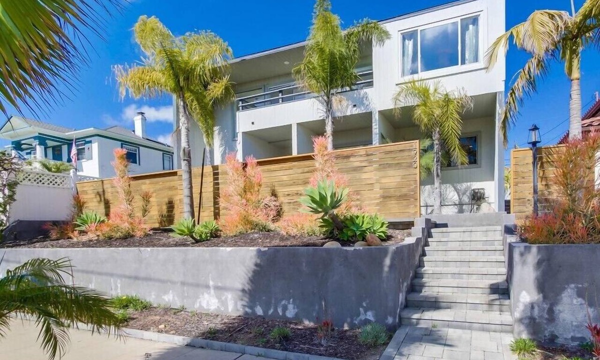 North Pacific Beach Apartment | Large Home in Pacific Beach