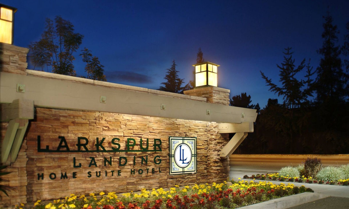 Downtown Hotel | Larkspur Landing Campbell - An All-Suite Hotel