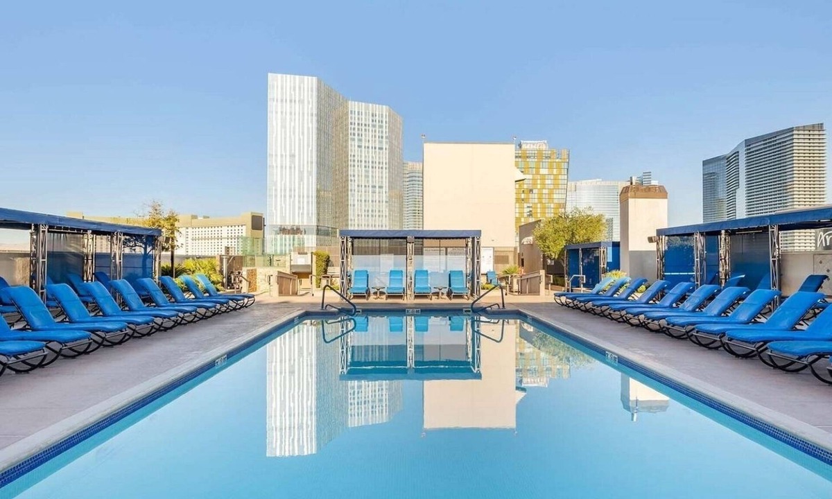 Las Vegas Strip Villa | Las Vegas | Couples Vegas Hub | Pool + Spa