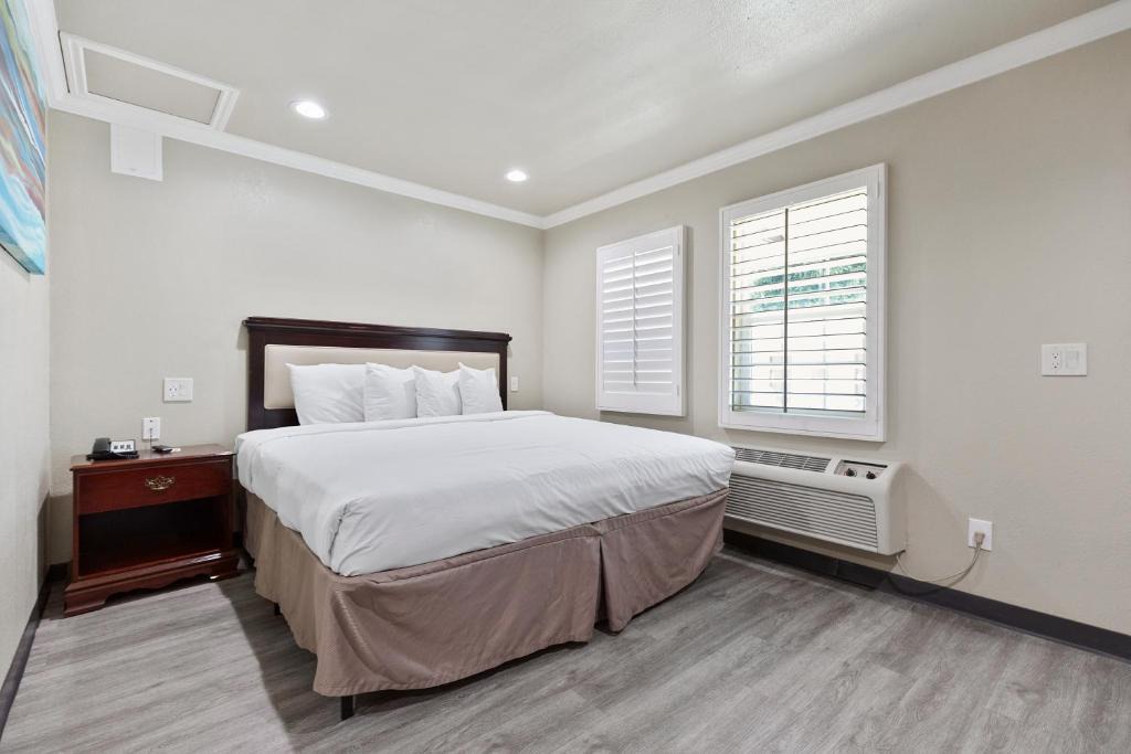 El Monte Hotel | Le Blanc Inn & Suites