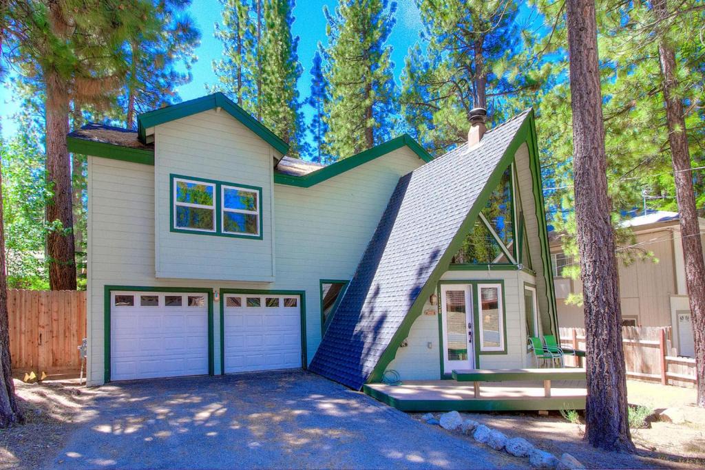 Montgomery Estates House | Lone Indian Lodge by Lake Tahoe Accommodations
