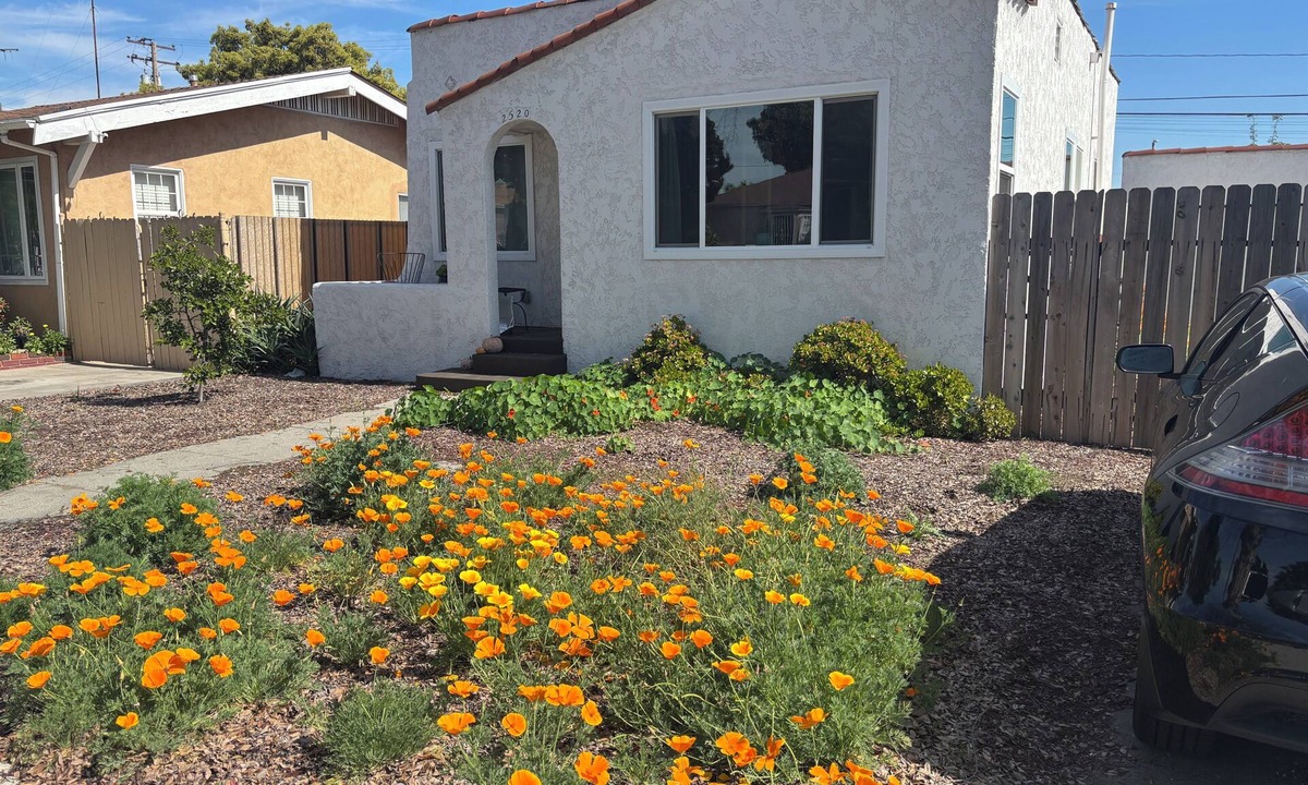 Harbor House | Long Beach Garden Compound with 3-bedrooms = House + RV