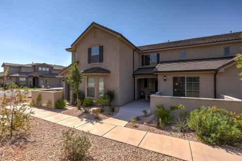 Sienna Hills House | Long Stays Welcome! Pet Friendly & Heated Pool
