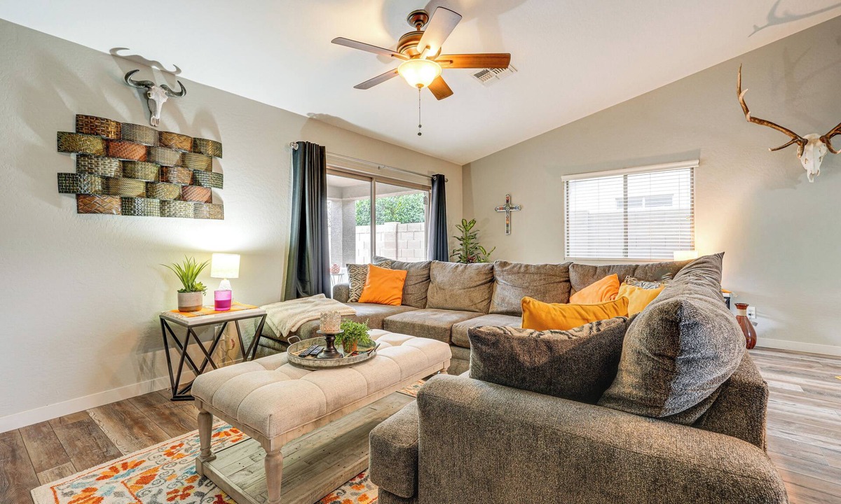 San Tan Heights House | Long-Term Stay in San Tan Valley, Near Hospitals
