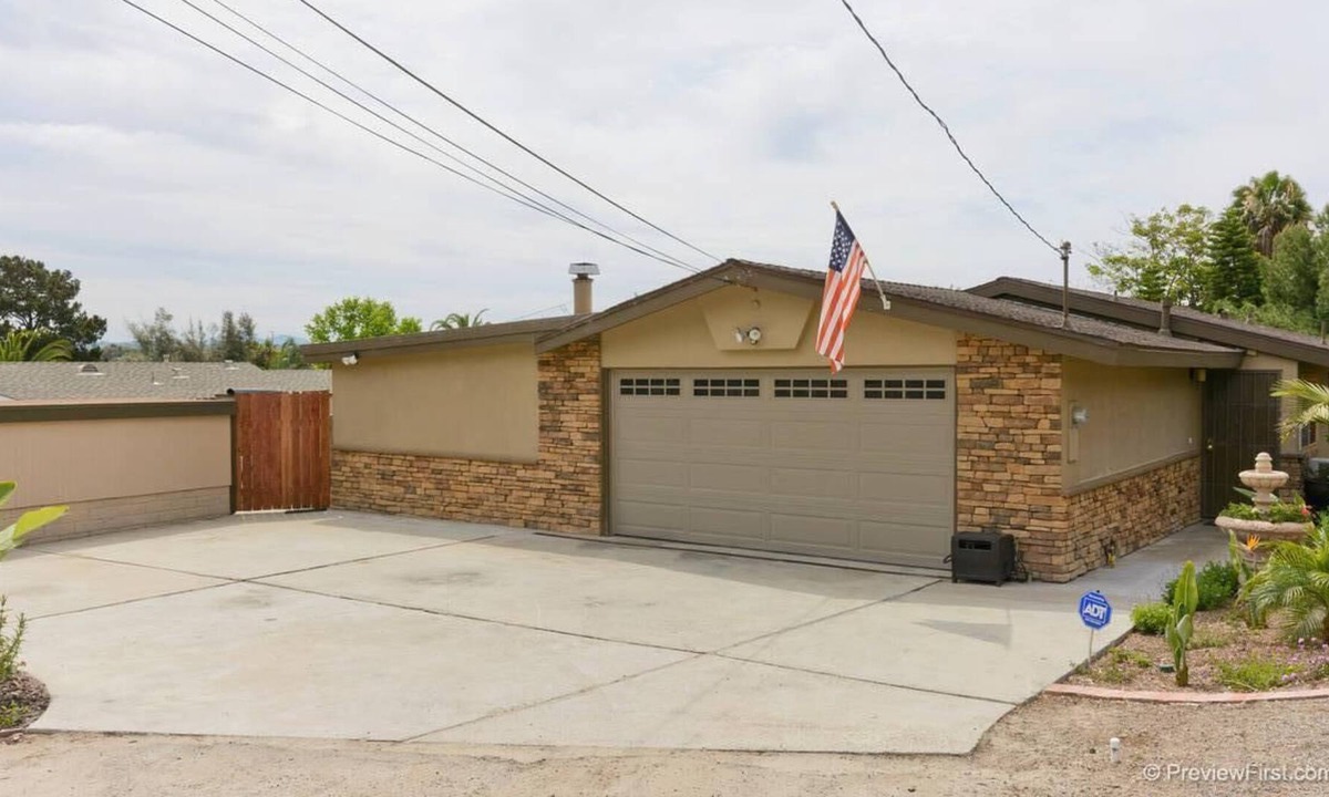 Vista House | Look No Further~ You Have Found Your Family Friendly Home Away From Home!