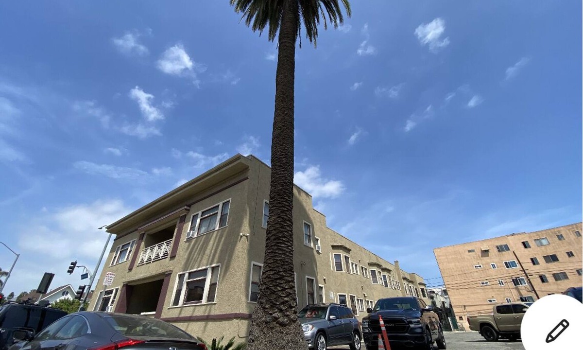 West Gateway Condo | Lovely Condo by the beach