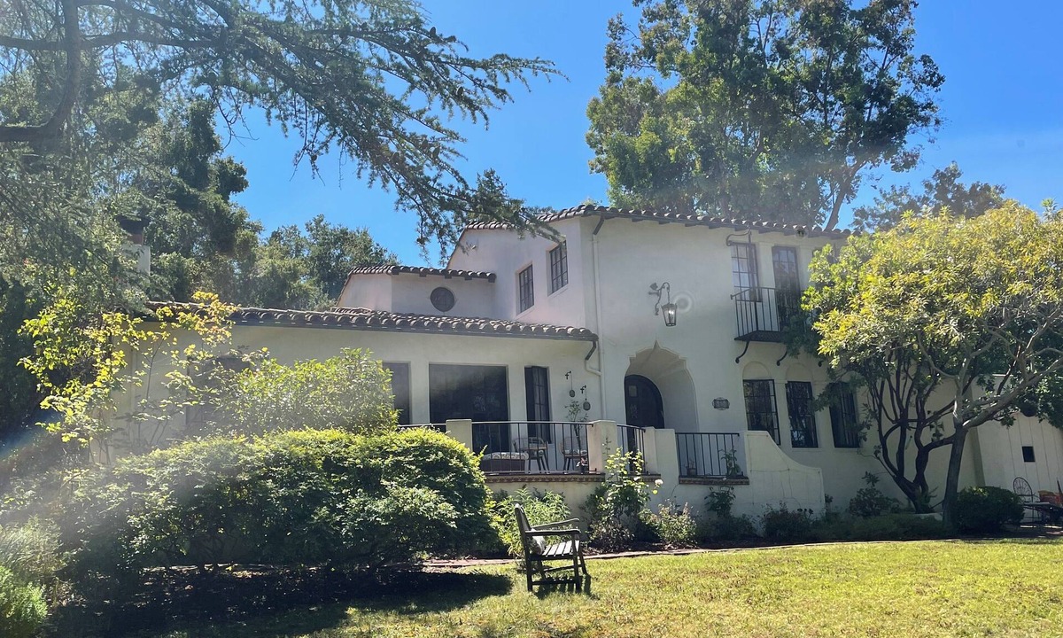 Stanford House | Lovely Furnished Stanford Campus Home for 1-2 Months Late Summer/Fall 2026