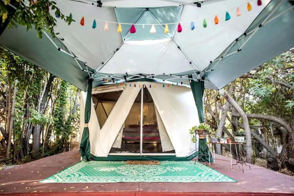 El Cajon RV Rental | Lovely Glamping Tent for Three with a Shared Pool near Lakeside, California
