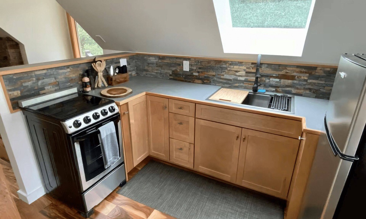 Fort Bragg Apartment | Lovely Guesthouse