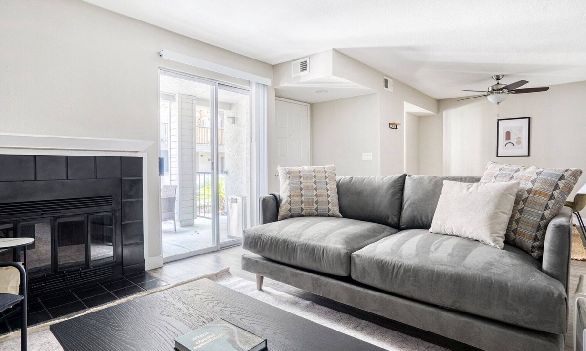 Willow Glen Apartment | Lovely San Jose 2BR w/ Gym, Pool & Parking, near highways, by Blueground